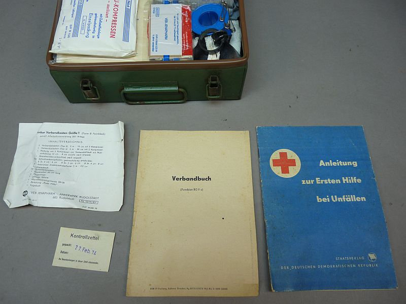 DDR / NVA voertuig verbandtrommel - Afbeelding 3