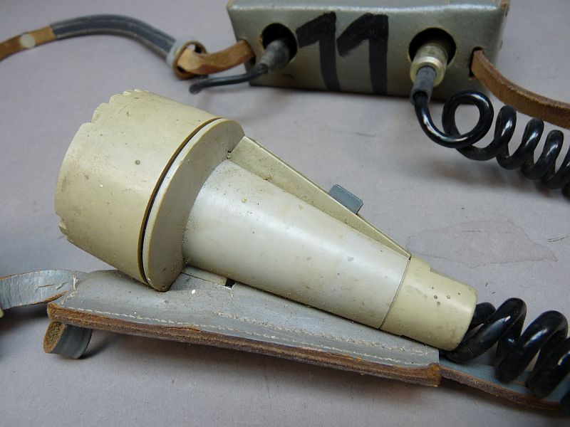 Originele DDR / NVA UFT422 portofoon / veldradio - Afbeelding 6