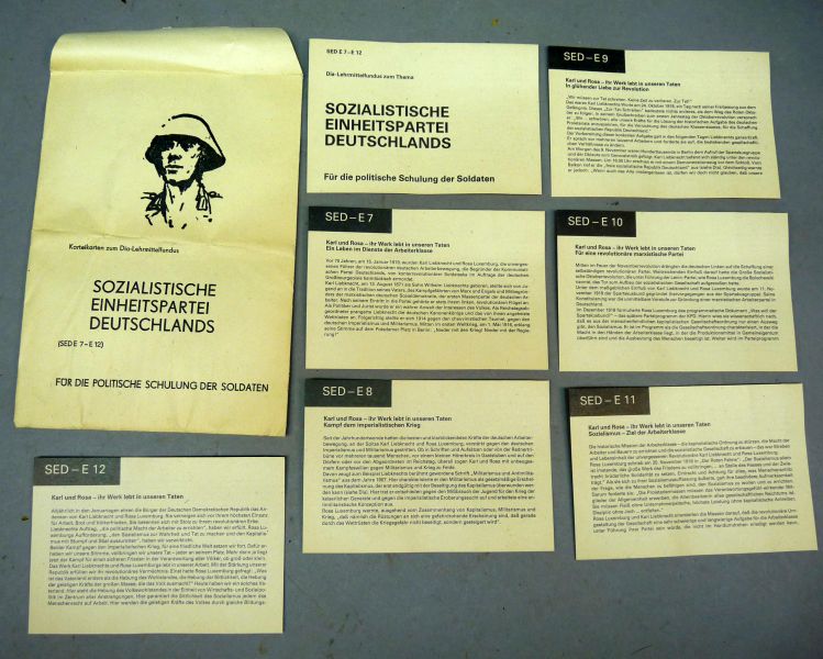 DDR / NVA Propagandakoffer, Opleidings- en Propagandamateriaal - Afbeelding 12
