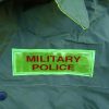 Omkeerbare Military Police Regenjas - Afbeelding 2