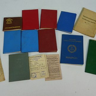 Groot lot DDR / Oost-Duitsland documenten, lidmaatschapsboekjes