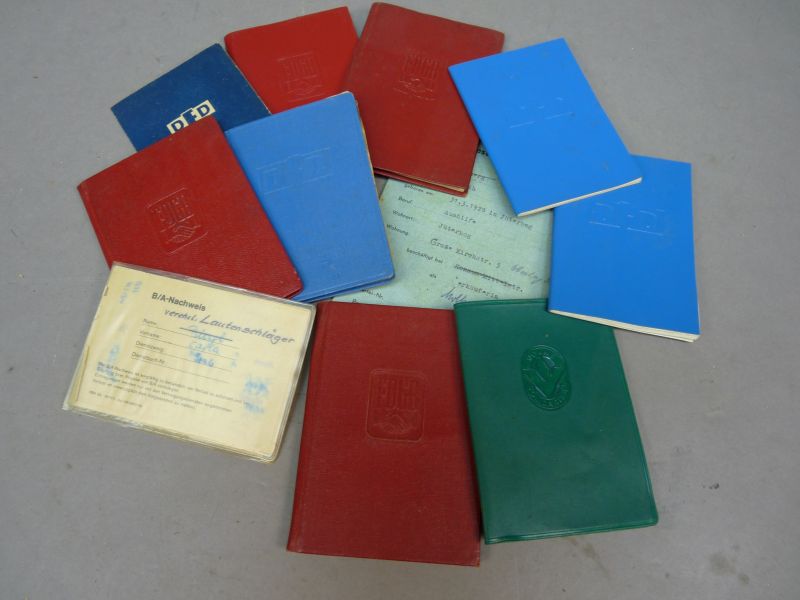 Groot lot DDR / Oost-Duitsland documenten, lidmaatschapsboekjes - Afbeelding 7