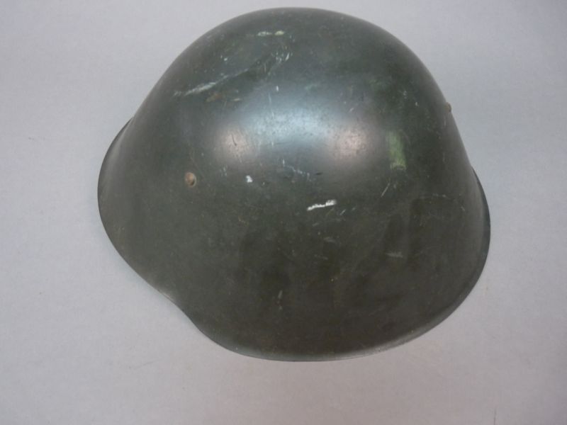 DDR NVA M56 Helm – 1e Model 1960 met periodieke helmcover - Afbeelding 2