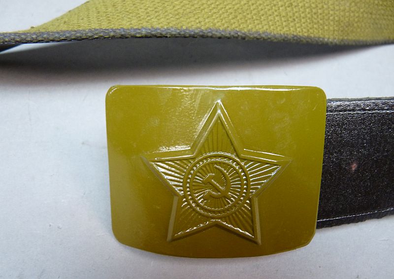 Sovjet Veldkoppel met Groene Gesp – NOS (New Old Stock) - Afbeelding 3