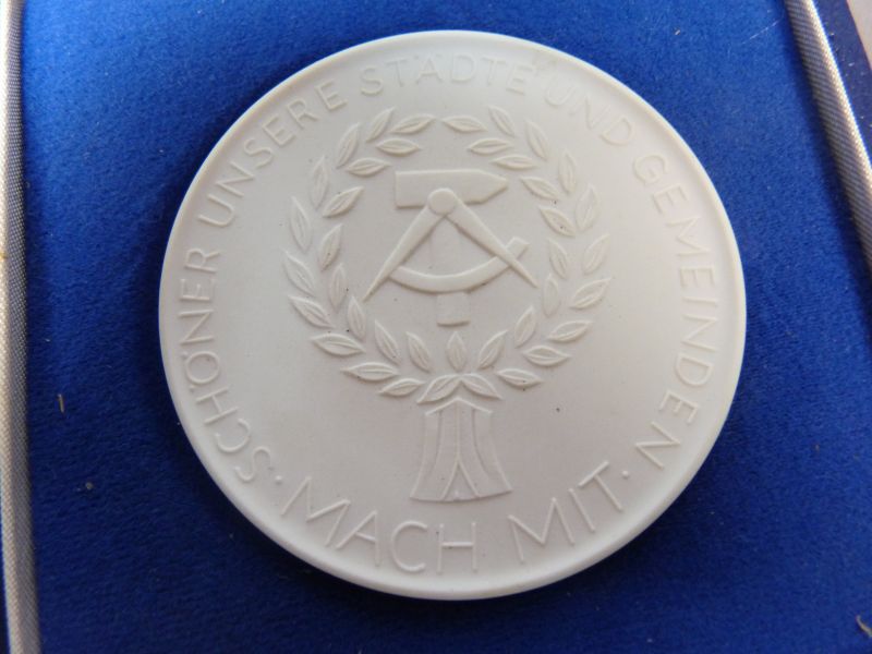 DDR Porseleinen Ereplaquette "Mach mit!" - Afbeelding 2