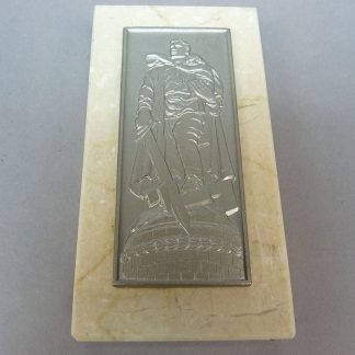 DDR plaquette met reliëf van Sovjetmonument