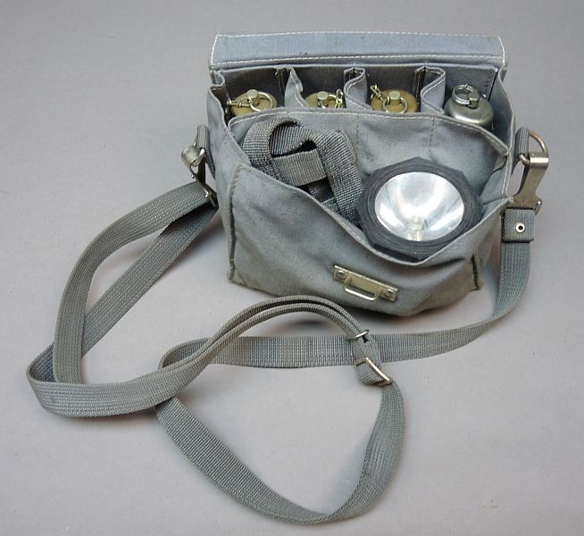 NVA veldverlichtingsset – Handlamp met accuset in draagtas - Afbeelding 4