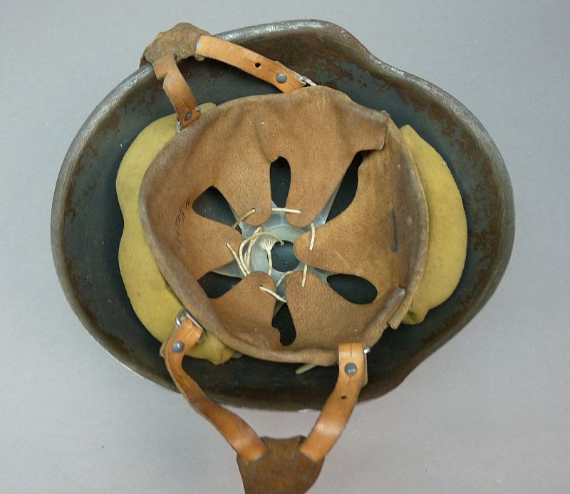 DDR NVA helm, 2e model - Afbeelding 2