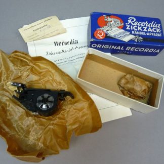 DDR Vintage naaimachine accessoire