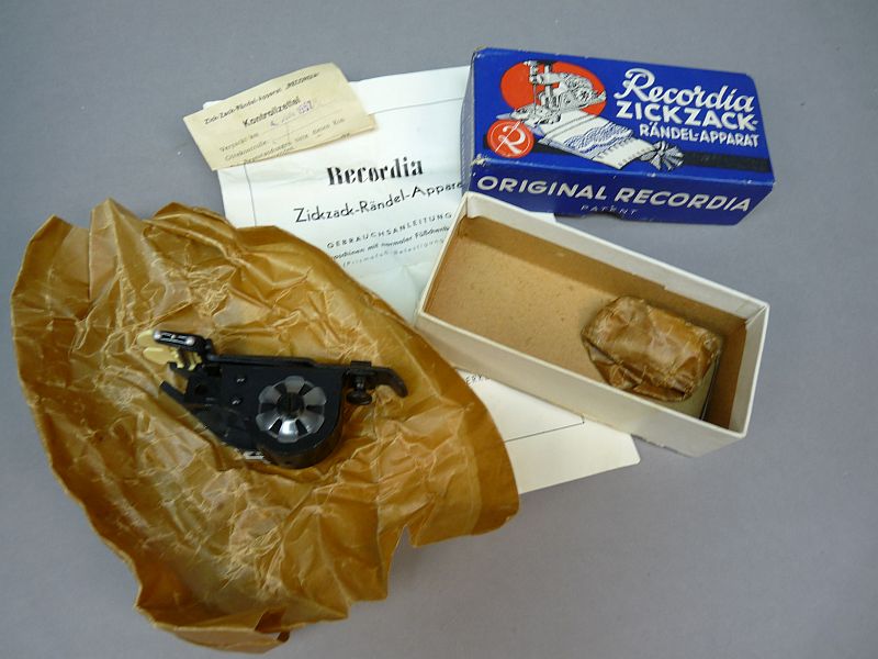 DDR Vintage naaimachine accessoire