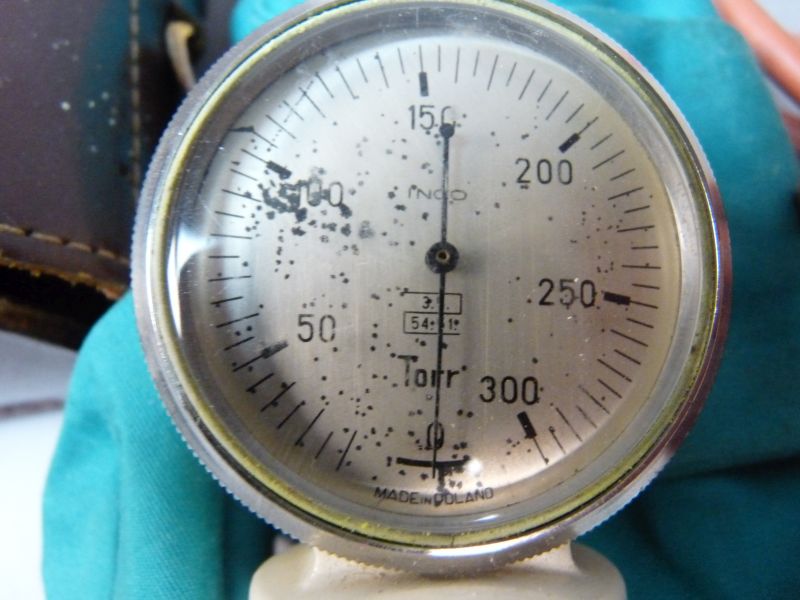 Vintage DDR Bloeddruk meter - Afbeelding 3