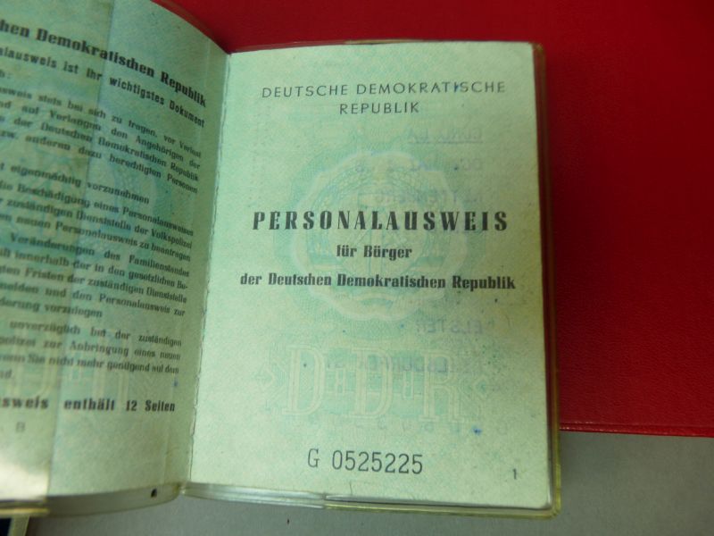 Lot DDR documenten en memorabilia - Afbeelding 5