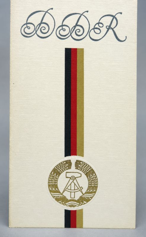 Originele DDR Wenskaart met Staatswapen en Nationale Kleuren - Afbeelding 2
