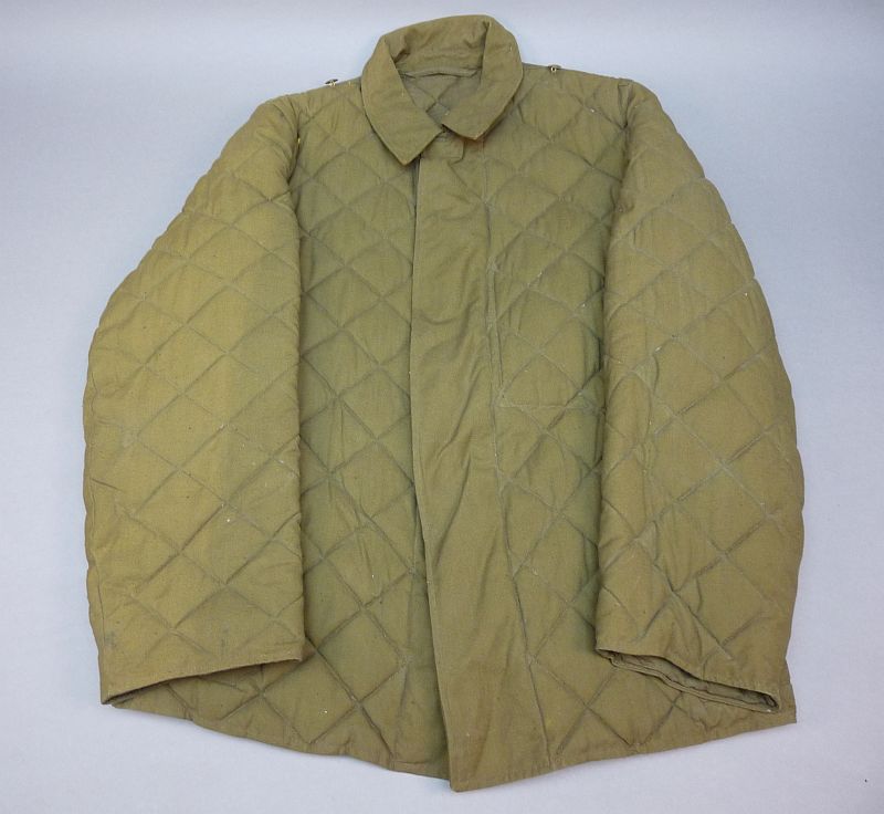 Vroeg KVP/Grenztruppen gewatteerd winteruniform - Afbeelding 2