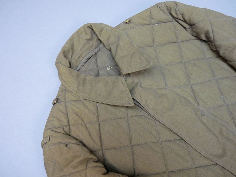 Vroeg KVP/Grenztruppen gewatteerd winteruniform - Afbeelding 3