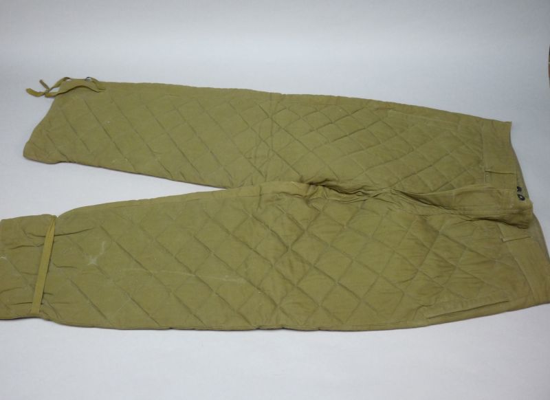Vroeg KVP/Grenztruppen gewatteerd winteruniform - Afbeelding 8