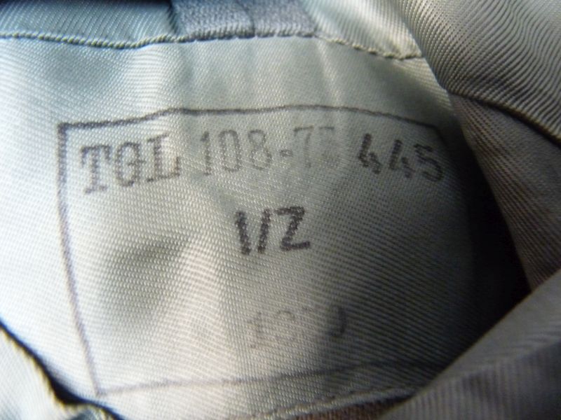 Vroeg model NVA-uniform – jas, broek en schuitje - Afbeelding 13