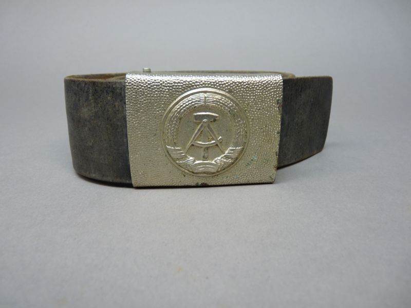 Originele DDR lederen koppelriem met metalen gesp