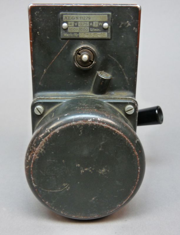 AEG N 11279 Duitse handdynamo 1942