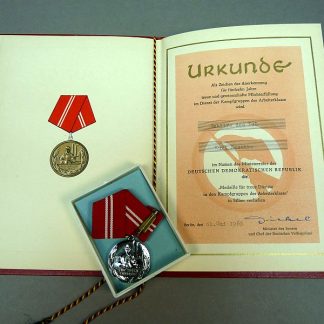 DDR Medaille voor Trouwe Dienst met Oorkonde