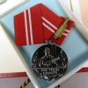 DDR Medaille voor Trouwe Dienst met Oorkonde - Afbeelding 3