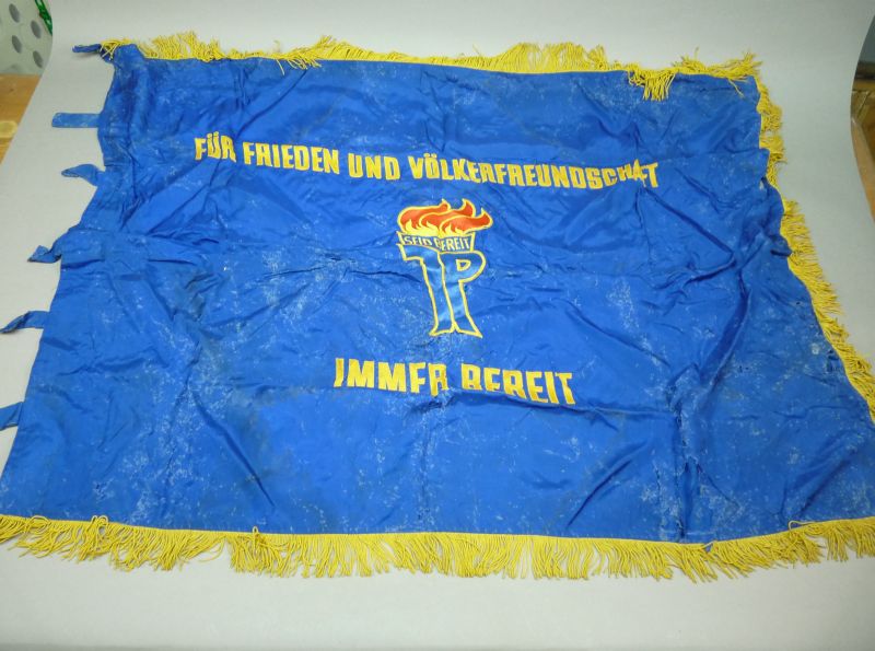 Zoldervondst Jungpioniere vaandel DDR “Immer Bereit”