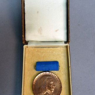 DDR Pestalozzi medaille – Bronzen uitvoering in originele doos