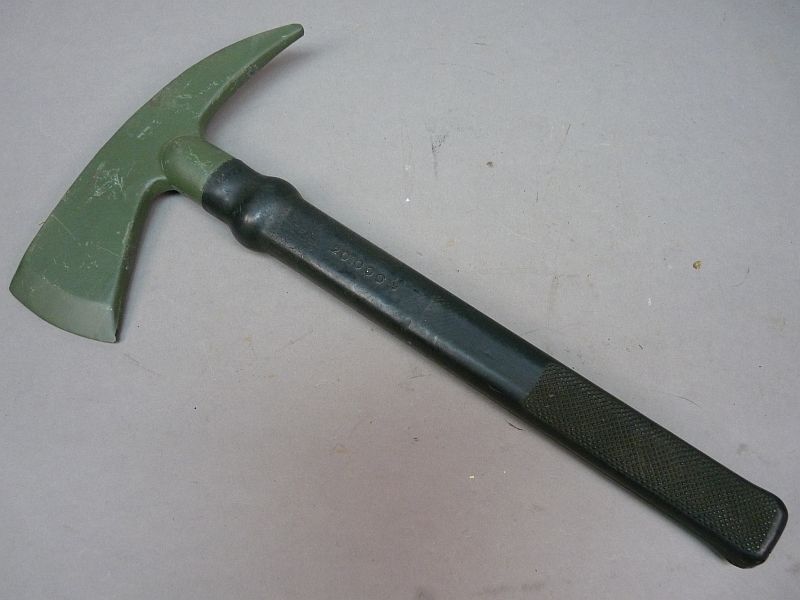 Vintage ontsnappingsbijl RP4 – Noodbijl 20.000 V – Industrieel