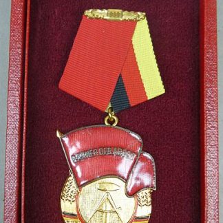 DDR Medaille banner der arbeit stuffe 3