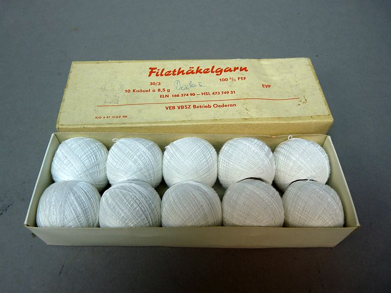 Vintage DDR Filethaakgaren Wit