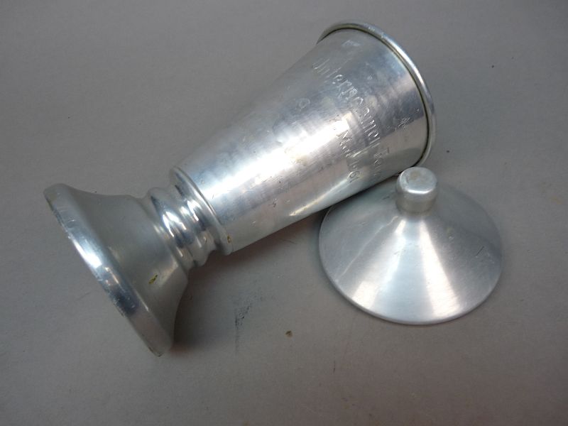 DDR Aluminium Erebeker met Deksel - Afbeelding 5