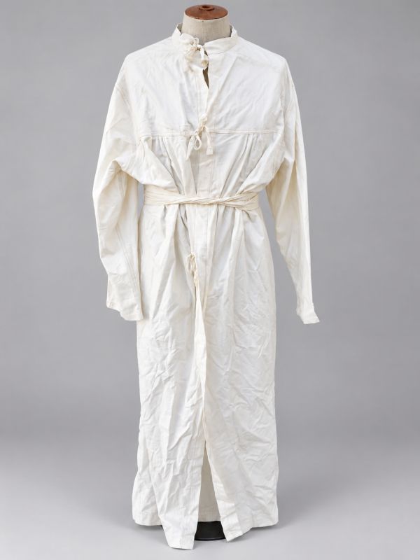 US WWII Medical Corps Operating Gown – 1943