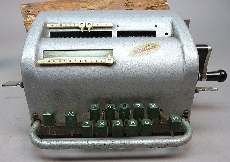 Vintage MADIX mechanische rekenmachine DDR Oost Duitsland - Afbeelding 3