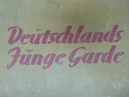 DDR informatie map voor scholen e.d ,,Anschauunsmaterial zur Geschichte der Deutschen Arbeiterjugendbewegung,, - Afbeelding 2