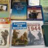 Groot lot van 41 stuks militair gerelateerde boeken en tijdschriften - Afbeelding 2