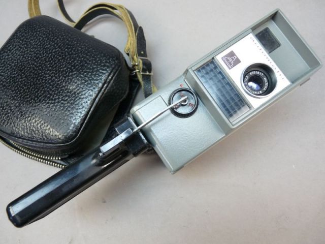 Pentagon Pentaka 8-I automatic filmcamera, 8 mm - Afbeelding 2