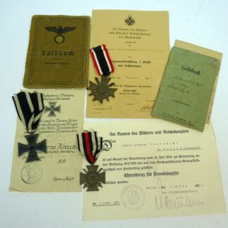 Omvangrijke WW2 Documenten Groep